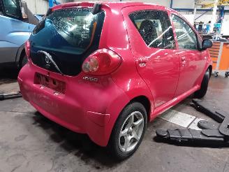 Toyota Aygo Aygo (B10) Hatchback 1.0 12V VVT-i (1KR-FE) [50kW]  (07-2005/05-2014) picture 3