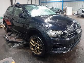 Volkswagen Polo Polo VI (AW1) Hatchback 5-drs 1.0 TSI 12V (DXTA) [70kW]  (06-2017/...)= picture 2