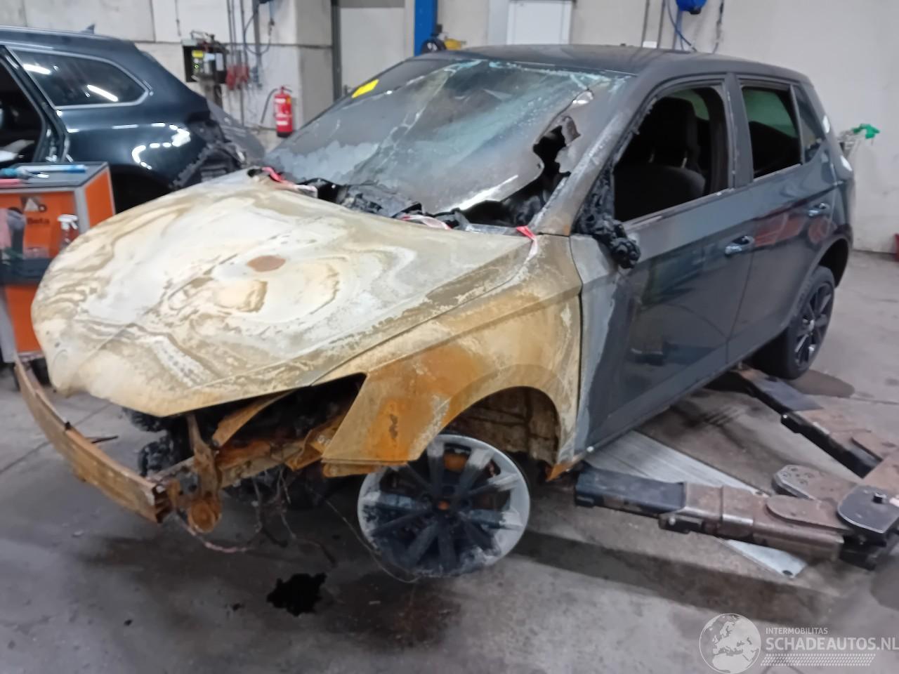 Skoda Fabia Fabia III (NJ3) Hatchback 5-drs 1.0 TSI 12V (CHZB) [70kW]  (08-2014/06=
-2021)