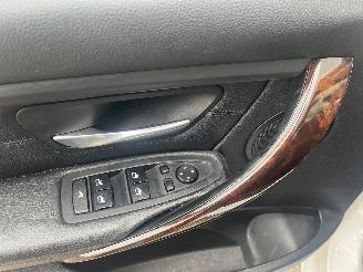 BMW 3-serie 3 serie (F30) Sedan 320i 2.0 16V (N20-B20A) [180kW]  (11-2011/10-2018)= picture 14