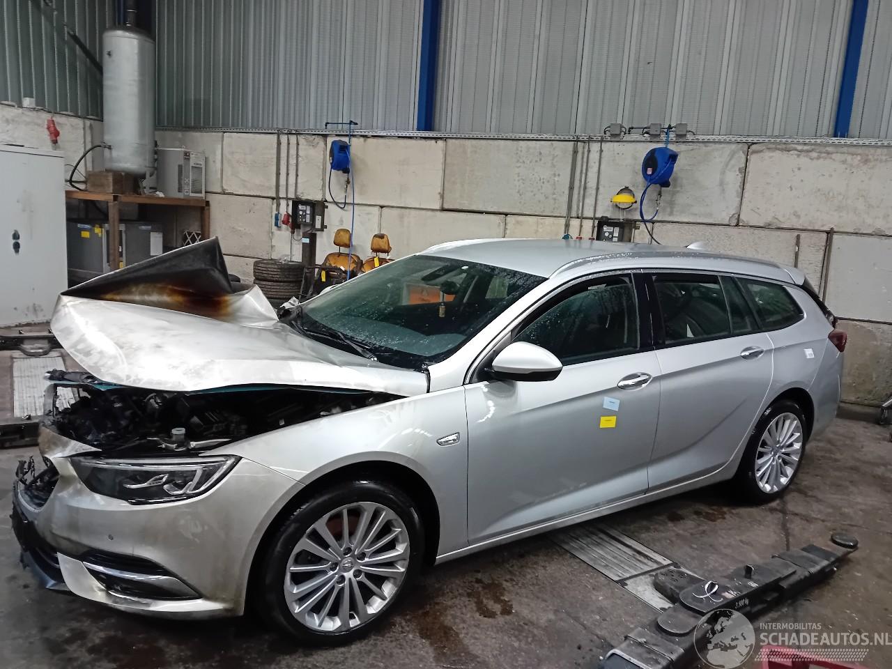 Opel Insignia Insignia Sports Tourer Combi 1.5 Turbo 16V 165 (B15SFT(Euro 6)) [121kW=
]  (03-2017/...)