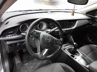 Opel Insignia Insignia Sports Tourer Combi 1.5 Turbo 16V 165 (B15SFT(Euro 6)) [121kW=
]  (03-2017/...) picture 5