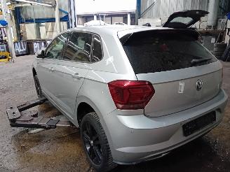 Volkswagen Polo Polo VI (AW1) Hatchback 5-drs 1.0 TSI 12V BlueMotion (DKRF) [85kW]  (0=
9-2017/...) picture 4