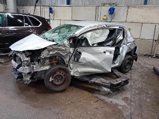 Sloopauto Toyota Yaris Yaris III (P13) Hatchback 1.33 16V Dual VVT-I (1NRFE) [73kW]  (09-2011=
/09-2020) 2014/6