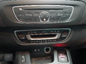 Renault Scenic Grand Scénic III (JZ) MPV 1.4 16V TCe 130 (H4J-700(H4J-A7)) [96kW]  =
(02-2009/12-2016) picture 19