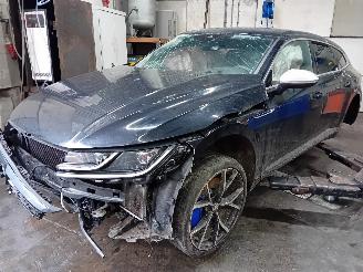 Autoverwertung Volkswagen Arteon Arteon Shooting Brake (3HAC) Combi 2.0 TSI R 16V 4Motion (DNFG) [235kW=
]  (11-2020/...) 2021/10