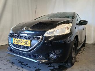 Voiture accidenté Peugeot 208 208 I (CA/CC/CK/CL) Hatchback 1.2 Vti 12V PureTech 82 (EB2F(HMZ)) [60k=
W]  (03-2012/12-2019) 2013/3