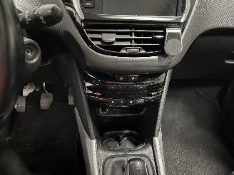 Peugeot 2008 2008 (CU) MPV 1.2 12V e-THP PureTech 110 (EB2DT(HNZ)) [81kW]  (01-2015=
/12-2019) picture 22