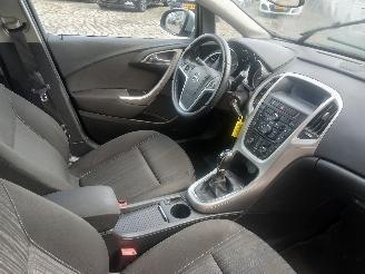 Opel Astra Astra J (PC6/PD6/PE6/PF6) Hatchback 5-drs 1.4 Turbo 16V (A14NET(Euro 5=
)) [103kW]  (12-2009/10-2015) picture 9