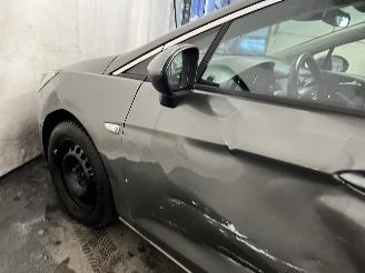 Opel Astra Astra K Sports Tourer Combi 1.4 Turbo 16V (B14XFT(Euro 6)) [110kW]  (1=
1-2015/12-2022) picture 13