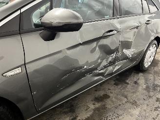 Opel Astra Astra K Sports Tourer Combi 1.4 Turbo 16V (B14XFT(Euro 6)) [110kW]  (1=
1-2015/12-2022) picture 16