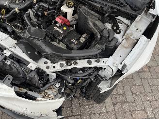 Nissan Qashqai Qashqai (J11) SUV 1.2 DIG-T 16V (HRA2DDT) [85kW]  (11-2013/...) picture 34