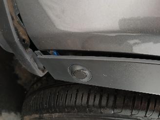 Land Rover Discovery Discovery Sport (LC) Terreinwagen 2.0 Si4 16V (204PT(GTDI)) [177kW]  (=
11-2014/...) picture 26