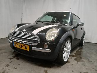 krockskadad bil auto Mini Mini Mini One/Cooper (R50) Hatchback 1.6 16V Cooper (W10-B16A) [85kW]  (06-=
2001/09-2006) 2003/10
