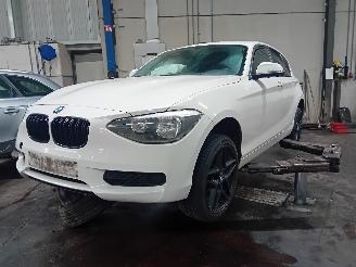 Autoverwertung BMW 1-serie 1 serie (F20) Hatchback 5-drs 116i 1.6 16V (N13-B16A) [100kW]  (07-201=
1/02-2015) 2012/6