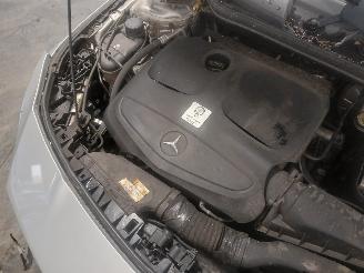 Mercedes Cla-klasse CLA (117.3) Sedan 1.6 CLA-180 16V (M270.910) [90kW]  (01-2013/03-2019)= picture 22