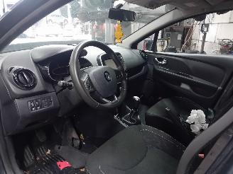 Renault Clio Clio IV (5R) Hatchback 5-drs 0.9 Energy TCE 90 12V (H4B-408(H4B-B4)) [=
66kW]  (11-2012/08-2021) picture 4