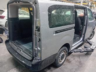 Peugeot Traveller Traveller MPV 1.5 BlueHDi 120 (DV5RUC(YHV)) [88kW]  (06-2018/04-2025) picture 3