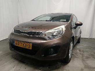 krockskadad bil auto Kia Rio Rio III (UB) Hatchback 1.1 CRDi VGT 12V (D3FA) [55kW]  (09-2011/12-201=
7) 2012/4