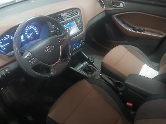 Hyundai I-20 i20 (GBB) Hatchback 1.0 T-GDI 100 12V (G3LC) [74kW]  (01-2016/08-2020)= picture 12