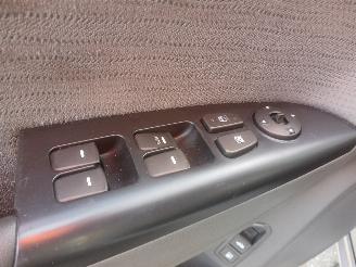 Hyundai Sonata Sonata Sedan 2.0 CRDI VGT 16V (D4EA) [110kW]  (03-2009/12-2010) picture 13