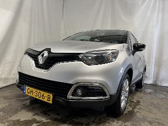 Voiture accidenté Renault Captur Captur (2R) SUV 0.9 Energy TCE 12V (H4B-408(H4B-B4)) [66kW]  (06-2013/=
=2E..) 2014/9