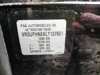 Peugeot 208 208 II (UB/UH/UP) Hatchback 5-drs 1.2 Vti 12V PureTech 100 (EB2ADTDB(H=
NE)) [74kW]  (06-2019/...) picture 6