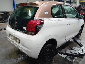 Peugeot 108 108 Hatchback 1.0 12V (1KRFE(CFB)) [51kW]  (05-2014/...) picture 3