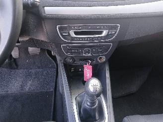 Renault Mégane Megane III Coupe (DZ) Hatchback 3-drs 1.4 16V TCe 130 (H4J-700(H4J-A7)=
) [96kW]  (04-2009/02-2016) picture 17