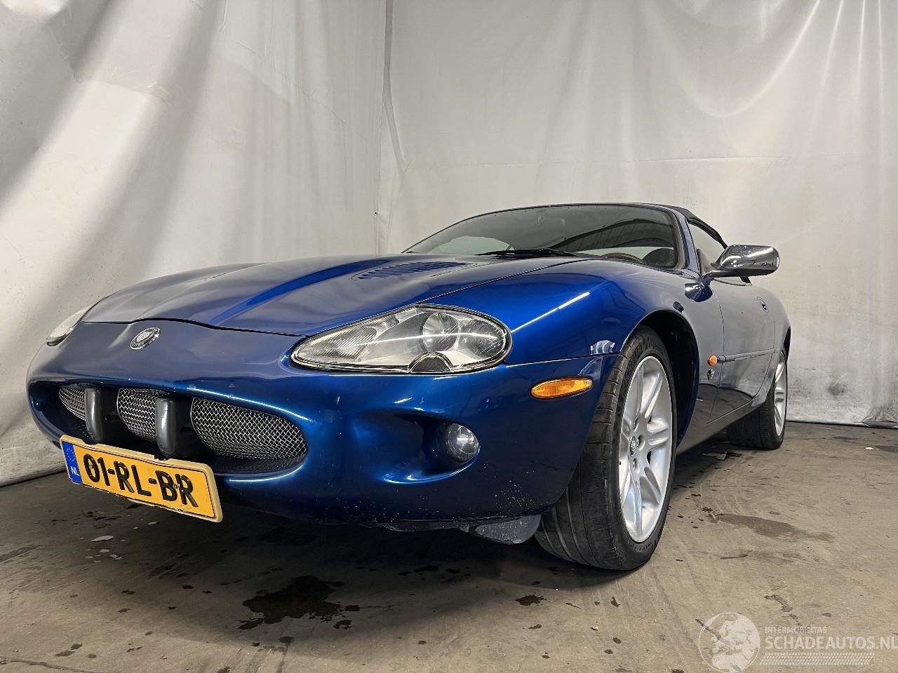 Jaguar XK XK 8 Convertible Cabrio 4.0 V8 32V (CE(AJ27)) [209kW]  (03-1996/12-200=
2)