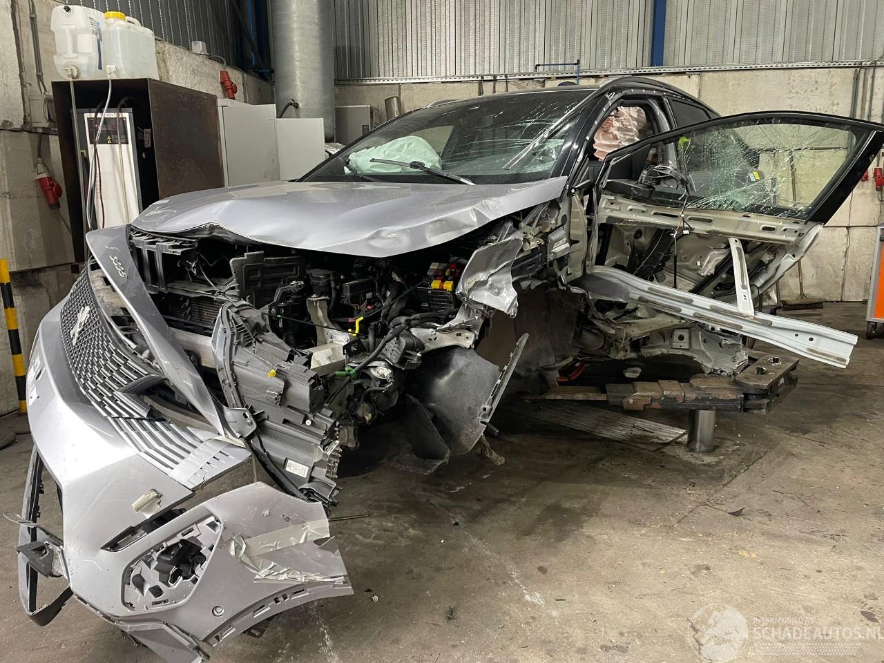 Peugeot 3008 3008 II (M4/MC/MJ/MR) MPV 1.6 16V HYbrid 225 (EP6FADTXHPD(5GQ)) [165kW=
]  (10-2019/...)