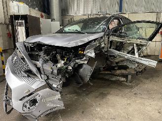 Sloopauto Peugeot 3008 3008 II (M4/MC/MJ/MR) MPV 1.6 16V HYbrid 225 (EP6FADTXHPD(5GQ)) [165kW=
]  (10-2019/...) 2023/9