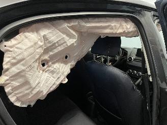 Mazda 2 2 (DJ/DL) Hatchback 1.5 SkyActiv-G 90 M Hybrid (P5XC) [66kW]  (08-2019=
/...) picture 11