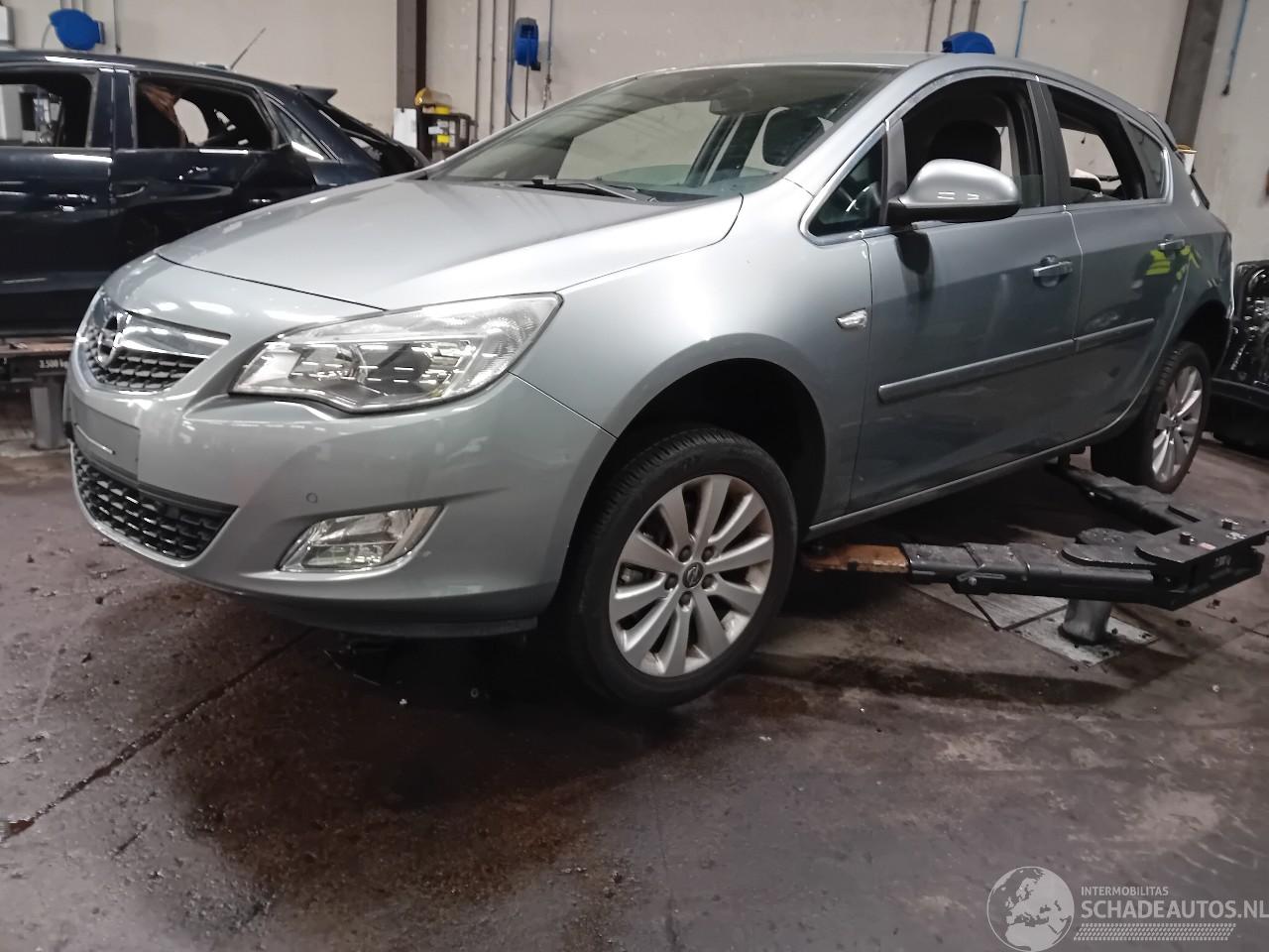 Opel Astra Astra J (PC6/PD6/PE6/PF6) Hatchback 5-drs 1.6 Turbo 16V (A16LET(Euro 5=
)) [132kW]  (12-2009/10-2015)