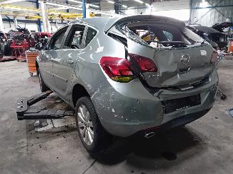 Opel Astra Astra J (PC6/PD6/PE6/PF6) Hatchback 5-drs 1.6 Turbo 16V (A16LET(Euro 5=
)) [132kW]  (12-2009/10-2015) picture 4