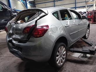 Opel Astra Astra J (PC6/PD6/PE6/PF6) Hatchback 5-drs 1.6 Turbo 16V (A16LET(Euro 5=
)) [132kW]  (12-2009/10-2015) picture 3