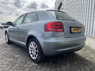 Audi A3 A3 (8P1) Hatchback 3-drs 1.6 TDI 16V (CAYC) [77kW]  (05-2009/08-2012) picture 5