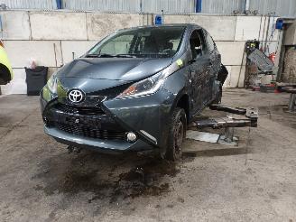 Sloopauto Toyota Aygo Aygo (B40) Hatchback 1.0 12V VVT-i (1KR-FE) [51kW]  (05-2014/06-2018) 2015/12