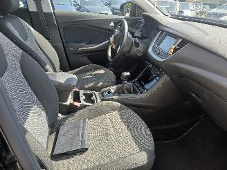 Opel Grandland Grandland (X) SUV 1.2 Turbo 12V (F12XHT(EB2ADTS)) [96kW]  (06-2017/...=
) picture 9