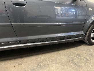 Audi A3 A3 (8P1) Hatchback 3-drs 1.9 TDI (BLS) [77kW]  (05-2003/05-2010) picture 9