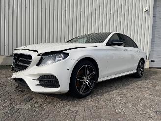 Mercedes E-klasse E (W213) Sedan E-200 2.0 Turbo 16V (M274.920) [135kW]  (01-2016/05-201=
9) picture 3