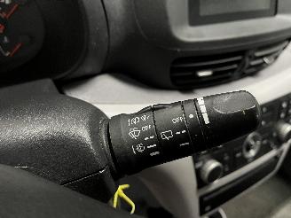 Nissan Almera Almera Tino (V10M) MPV 1.8 16V (QG18DE) [85kW]  (12-2002/02-2006) picture 16