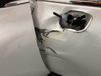 Renault Clio Clio IV Estate/Grandtour (7R) Combi 5-drs 1.5 Energy dCi 90 FAP (K9K-6=
08(K9K-B6)) [66kW]  (11-2012/08-2021) picture 12