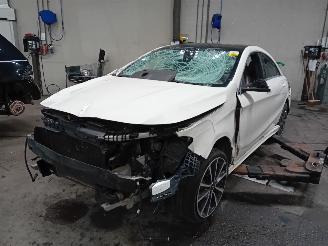 Sloopauto Mercedes Cla-klasse CLA (117.3) Sedan 1.6 CLA-180 16V (M270.910) [90kW]  (01-2013/03-2019)= 2013/11