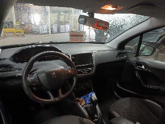 Peugeot 208 208 I (CA/CC/CK/CL) Hatchback 1.2 Vti 12V PureTech 82 (EB2F(HMZ)) [60k=
W]  (03-2012/12-2019) picture 5