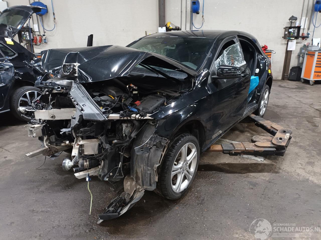 Mercedes A-klasse A (W176) Hatchback 1.6 A-180 16V (M270.910) [90kW]  (09-2012/05-2018)