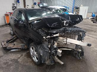 Mercedes A-klasse A (W176) Hatchback 1.6 A-180 16V (M270.910) [90kW]  (09-2012/05-2018) picture 2