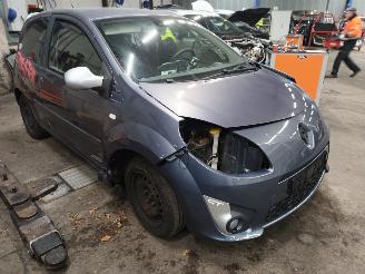 Renault Twingo Twingo II (CN) Hatchback 3-drs 1.2 16V GT TCE (D4F-780) [74kW]  (03-20=
07/09-2014) picture 2