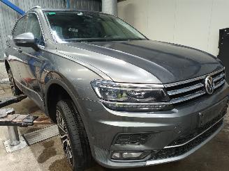 Volkswagen Tiguan Tiguan (AD1) SUV 2.0 TDI 16V BlueMotion Techn.SCR 4Motion (DFGA) [110k=
W]  (01-2016/04-2024) picture 2
