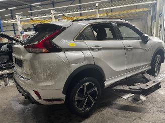 Mitsubishi Eclipse Eclipse Cross (GK/GL) SUV 2.4 16V PHEV 4x4 (4B12) [138kW]  (01-2021/..=
=2E) picture 3